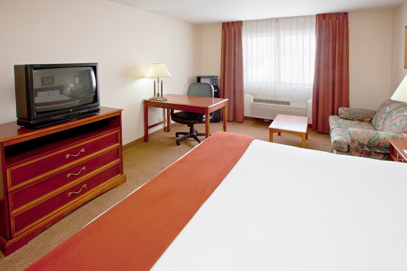 Holiday Inn Express - Willis, MI