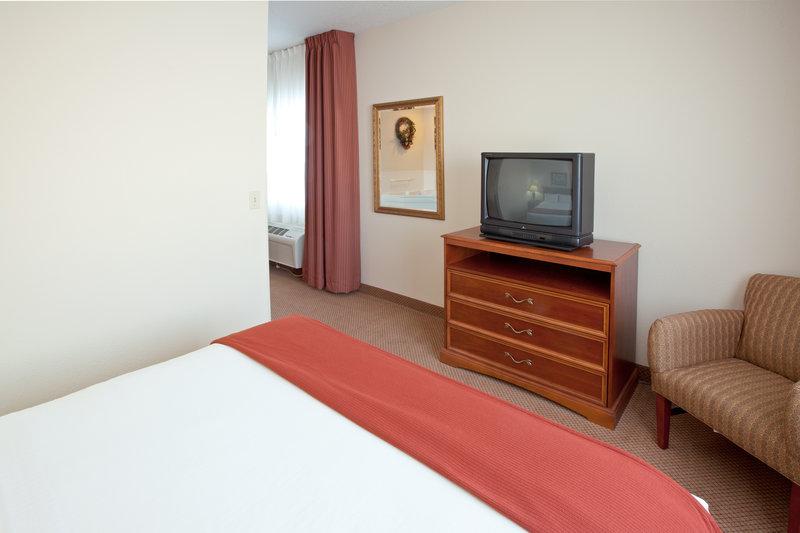 Holiday Inn Express - Willis, MI