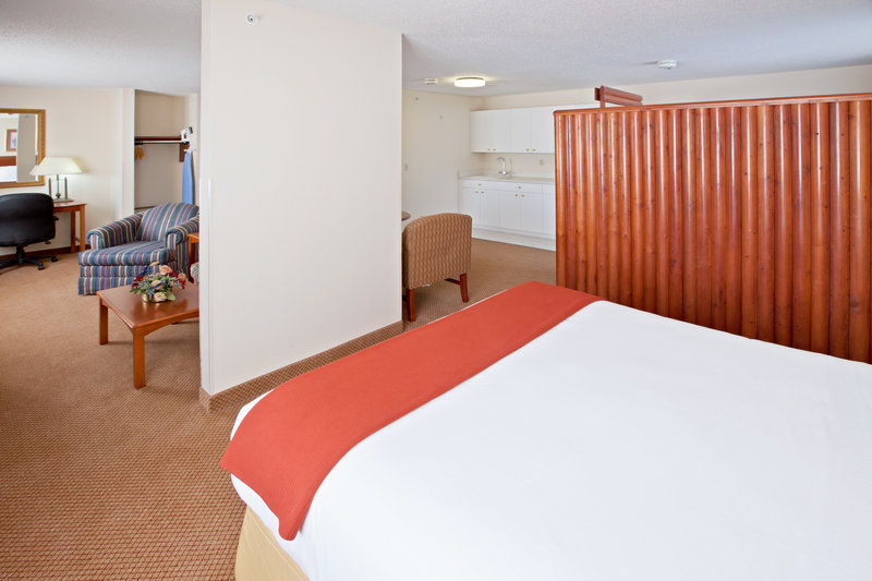 Holiday Inn Express - Willis, MI