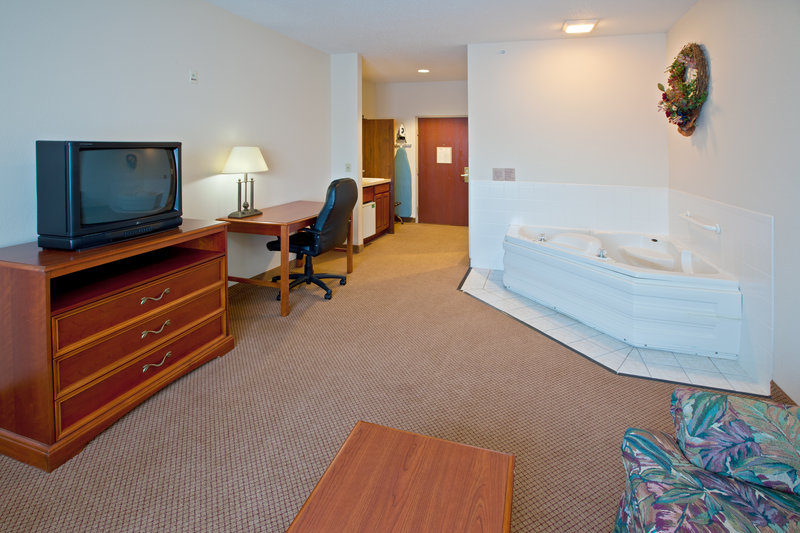 Holiday Inn Express - Willis, MI