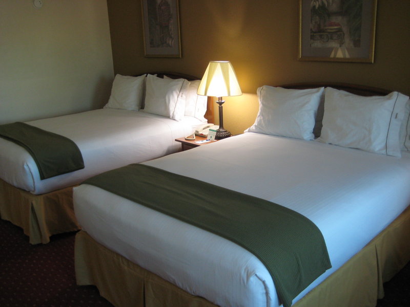 Holiday Inn Express VAN NUYS - Van Nuys, CA