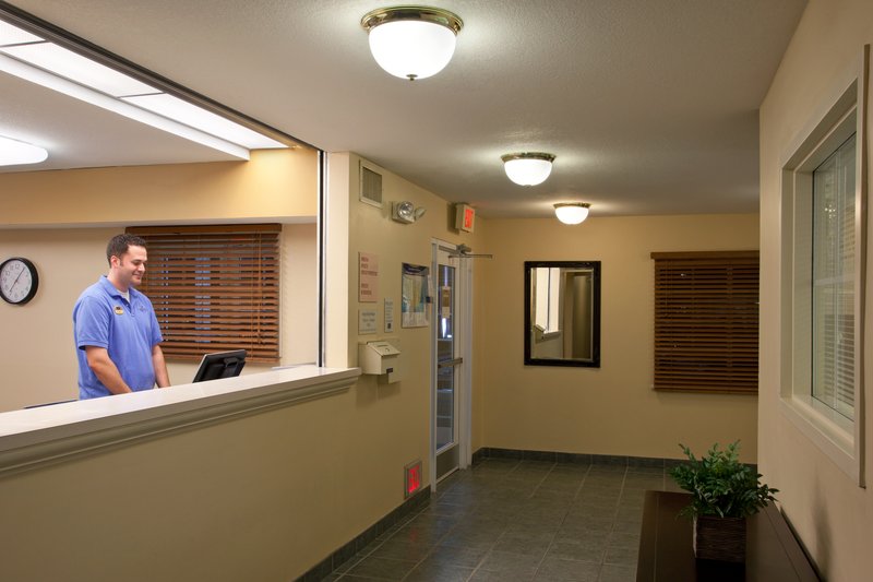 Candlewood Suites-Cleveland-N - North Olmsted, OH