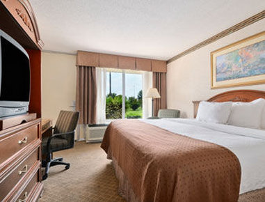 Holiday Inn Express Hotel & Suites Maumelle - Maumelle, AR