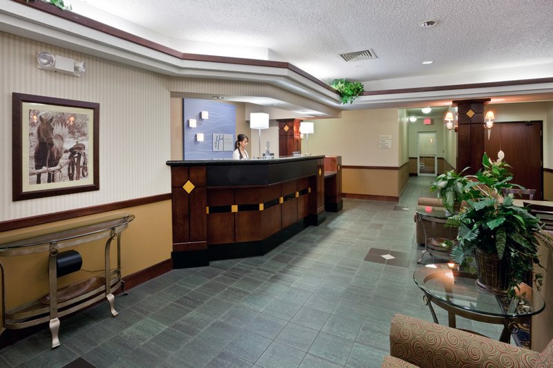 Holiday Inn Express DODGE CITY - Dodge City, KS