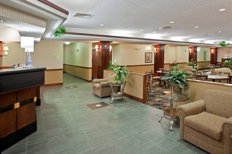 Holiday Inn Express DODGE CITY - Dodge City, KS