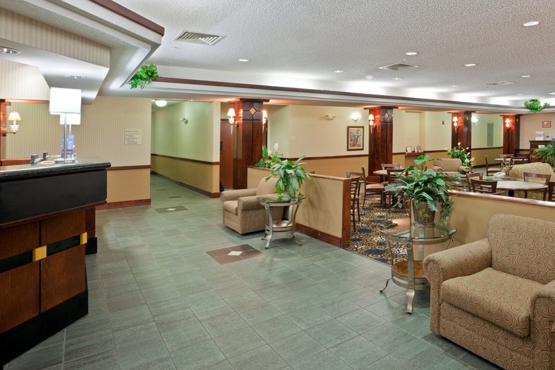 Holiday Inn Express DODGE CITY - Dodge City, KS