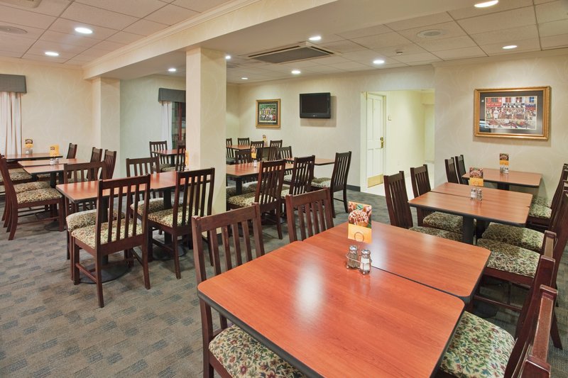 HOLIDAY INN EXPRESS - Malvern, PA