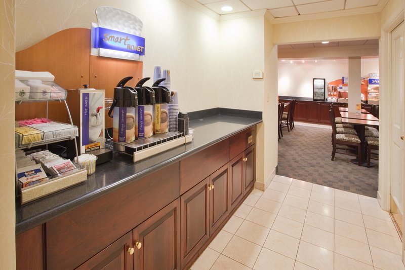 HOLIDAY INN EXPRESS - Malvern, PA