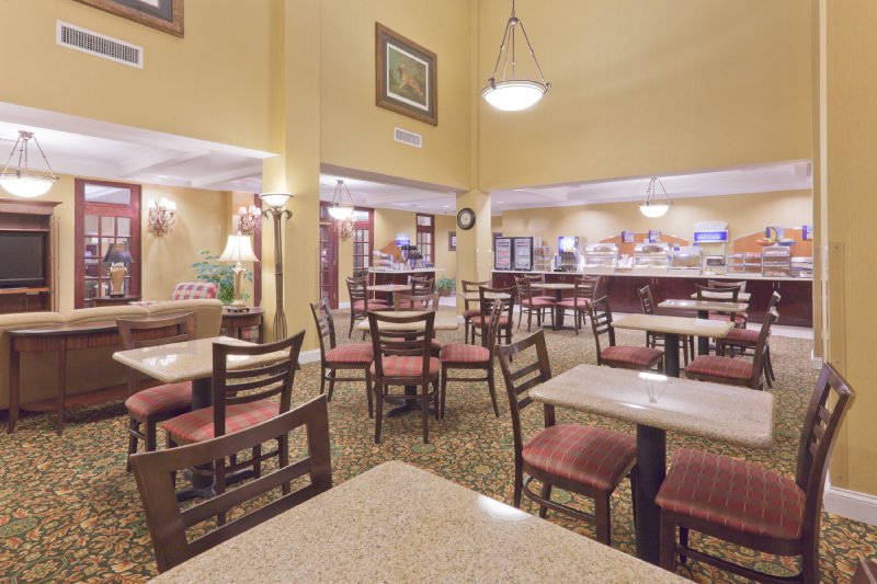 Holiday Inn Express & Suites TUSCALOOSA-UNIVERSITY - Moundville, AL