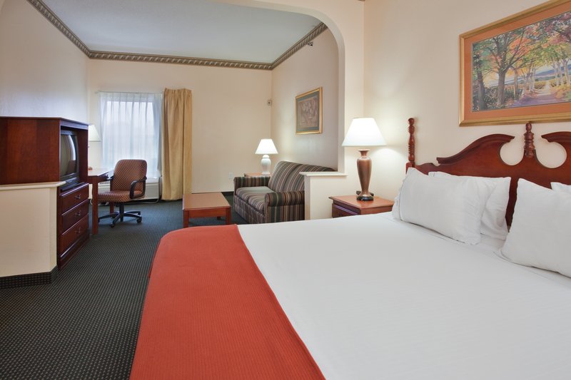 Holiday Inn Express PLYMOUTH - Kelford, NC