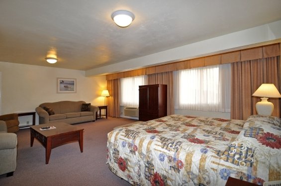 Edgewater Inn & Suites - Pismo Beach, CA