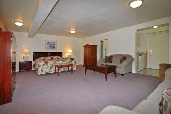 Edgewater Inn & Suites - Pismo Beach, CA