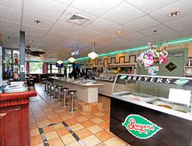 Howard Johnson-Saugerties - Saugerties, NY