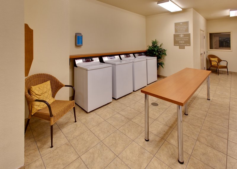Candlewood Suites-Bloomington - Arrowsmith, IL
