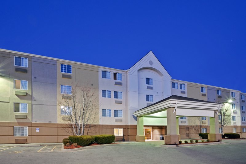 Candlewood Suites TOPEKA - Topeka, KS