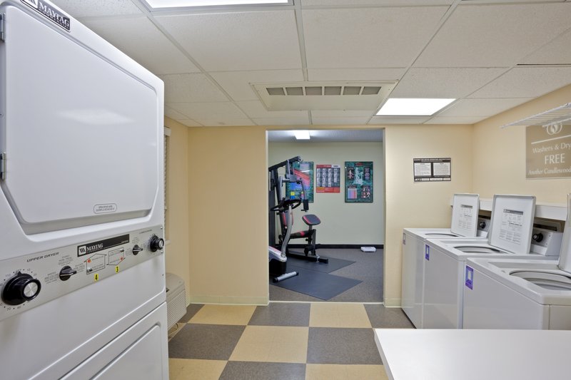 Candlewood Suites TOPEKA - Topeka, KS
