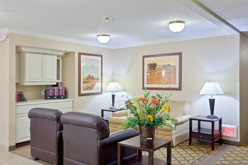 Candlewood Suites TOPEKA - Topeka, KS
