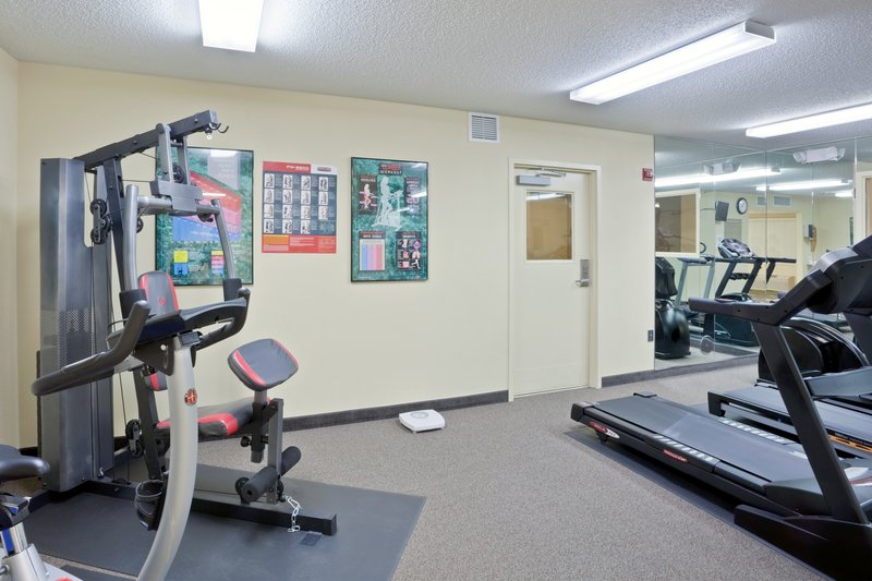 Candlewood Suites TOPEKA - Topeka, KS