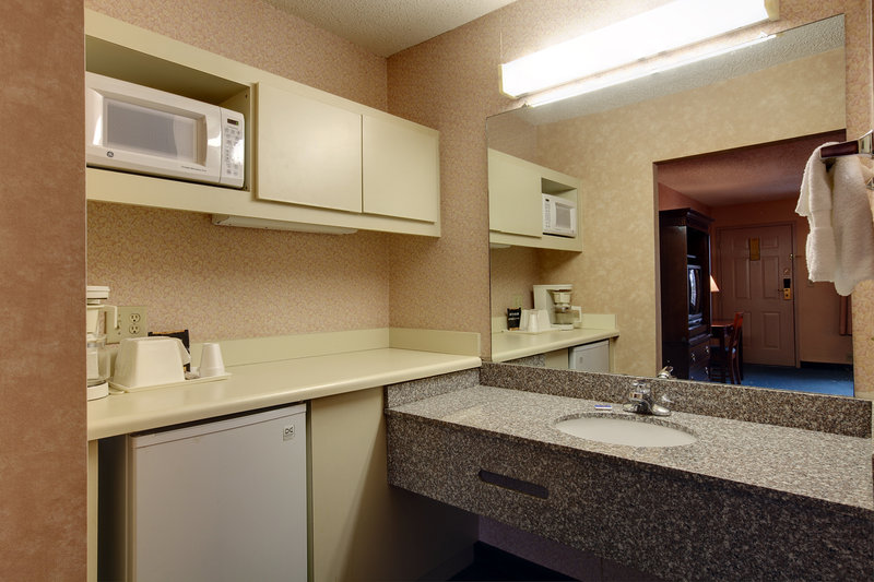 Americas Best Value Inn - Jonesboro, GA