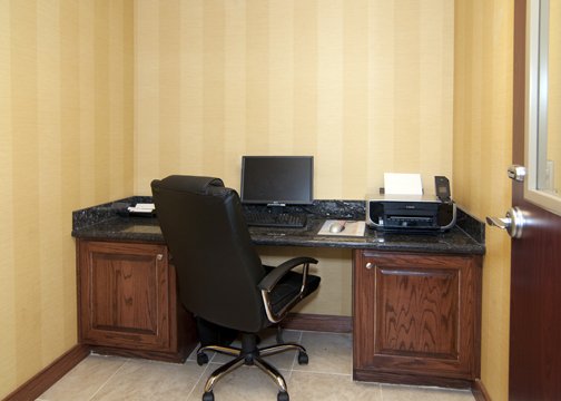 Econo Lodge Inn & Suites