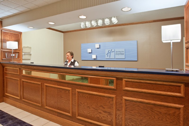 Holiday Inn Express-Bucyrus - Bucyrus, OH