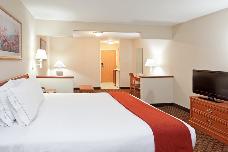 Holiday Inn Express-Bucyrus - Bucyrus, OH
