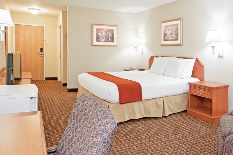 Holiday Inn Express-Bucyrus - Bucyrus, OH