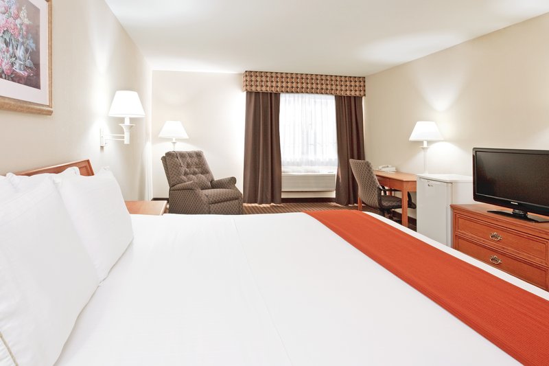 Holiday Inn Express-Bucyrus - Bucyrus, OH