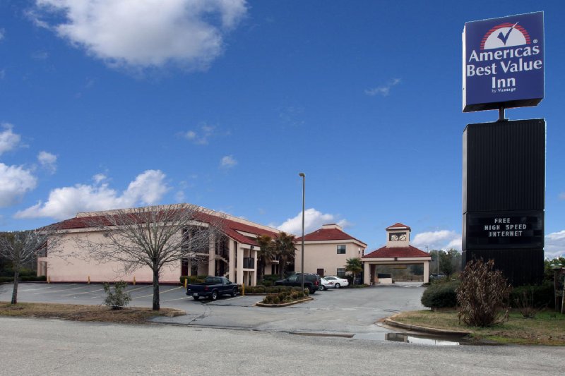 Americas Best Value Inn - Bainbridge, GA