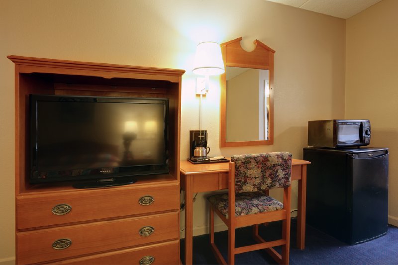 Americas Best Value Inn - Bainbridge, GA