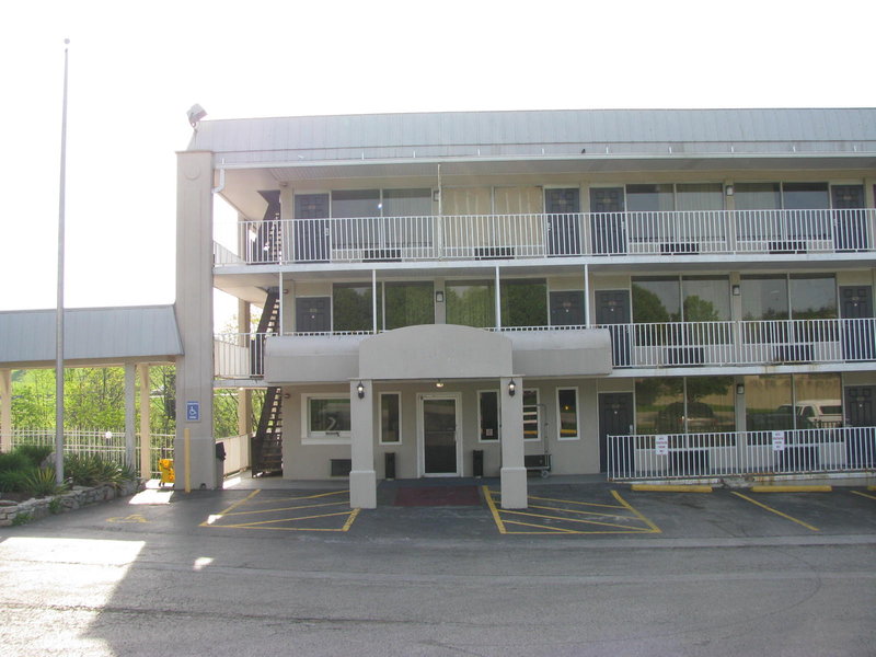 Country Hearth Inn - Erlanger, KY