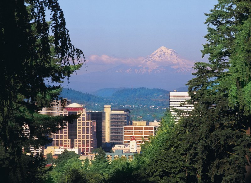 Embassy Suites By Hilton Portland Downtown - Portland, OR