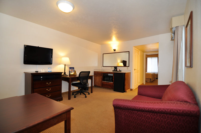 Best Western Plus Salinas Valley Inn & Suites - Salinas, CA