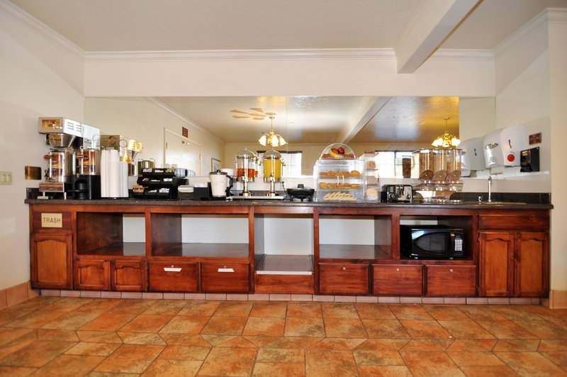 Best Western Plus Salinas Valley Inn & Suites - Salinas, CA