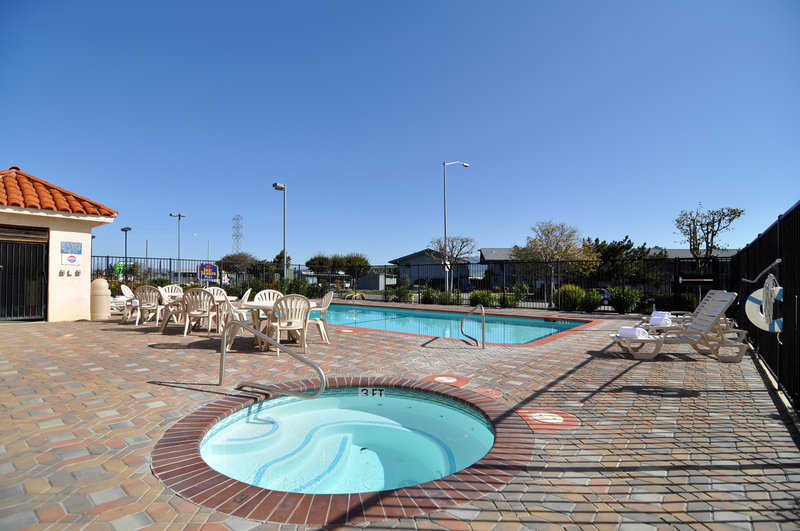 Best Western Plus Salinas Valley Inn & Suites - Salinas, CA