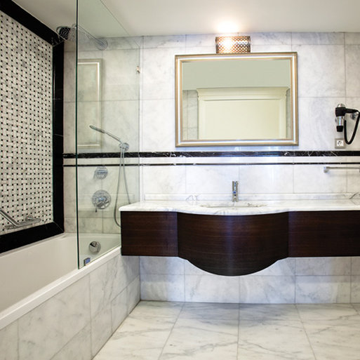 LEVNI HOTEL | EBUSUUD CAD. NR . 31 SIRKECI 34127 /Istanbul | +90 212 519 10 19