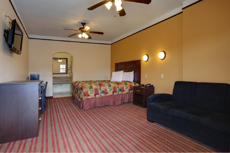 Americas Best Value Inn - San Benito, TX