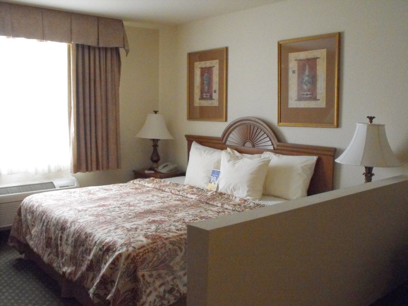 BEST WESTERN Lake Hartwell Inn & Suites - Hartwell, GA