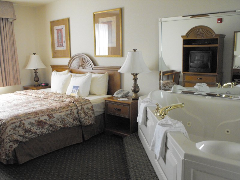BEST WESTERN Lake Hartwell Inn & Suites - Hartwell, GA