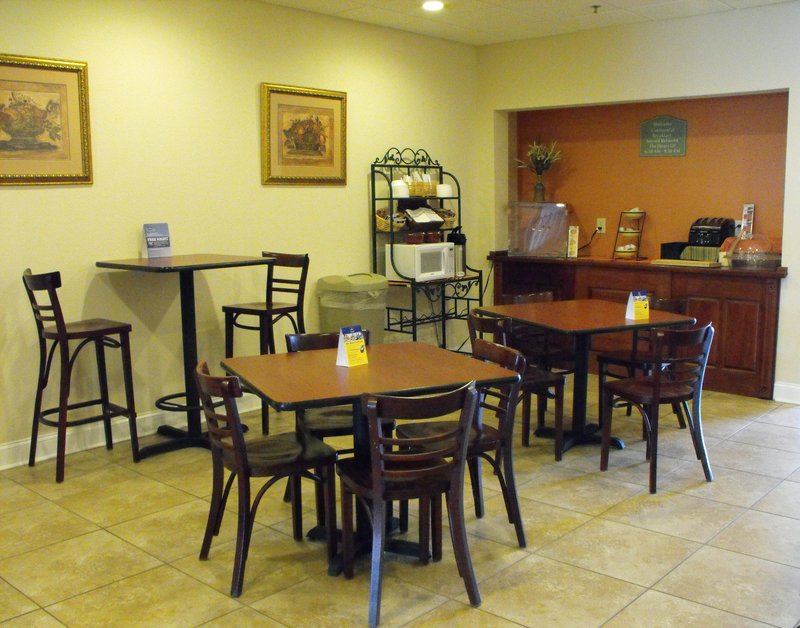 BEST WESTERN Lake Hartwell Inn & Suites - Hartwell, GA