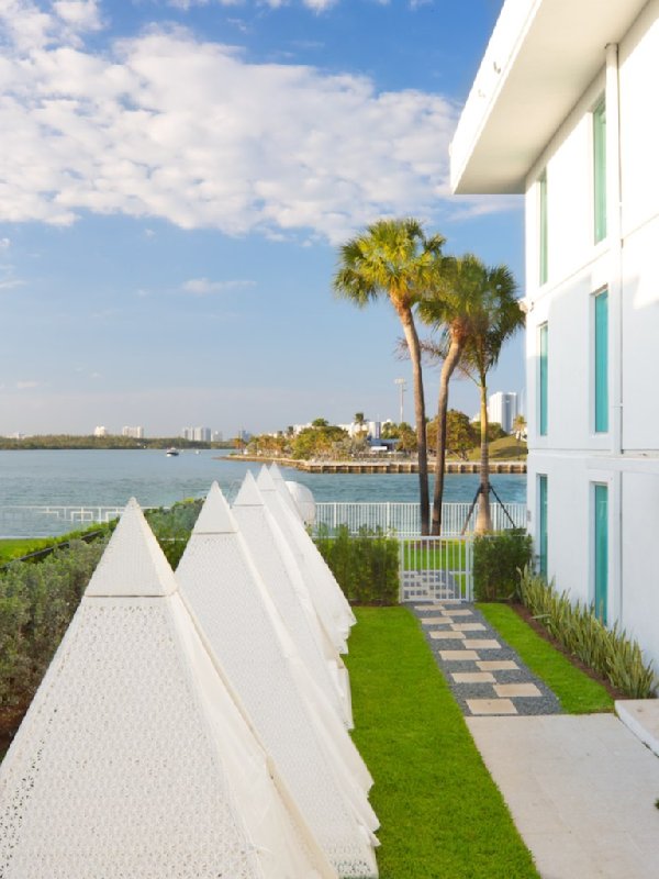 Bal Harbour Quarzo - Bay Harbor Islands, FL