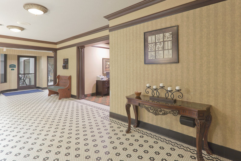 Holiday Inn Express - Marshall, MI