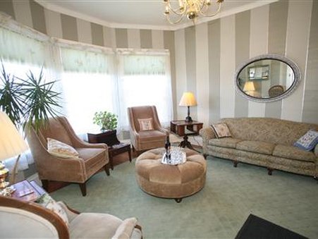 Atrium-Garden Inn By the Sea - Fort Bragg, CA