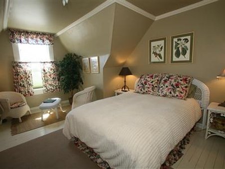 Atrium-Garden Inn By the Sea - Fort Bragg, CA