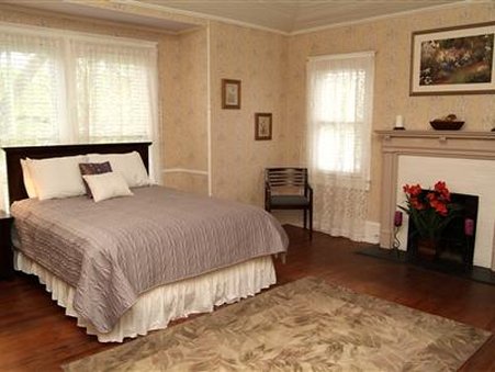 Decanter Inn - Mullins, SC