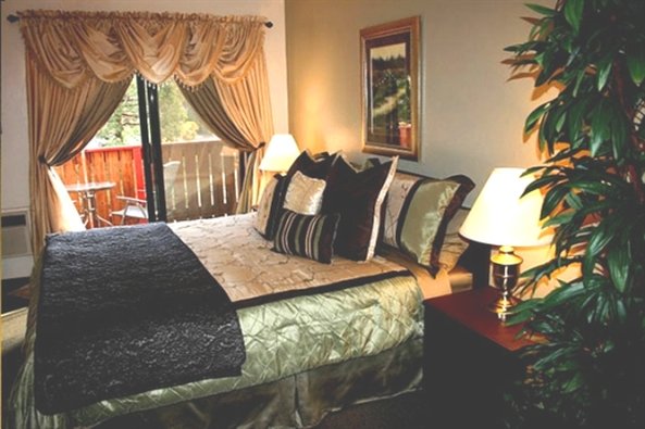 North Shore Inn - Crestline, CA