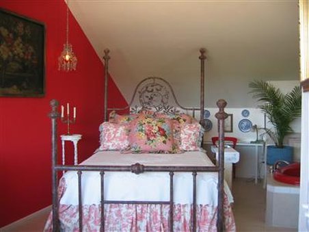 Serenity Farm House Inn - Wimberley, TX