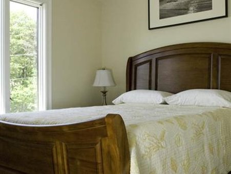 TOWN LINE MOTOR INN - Mashpee, MA