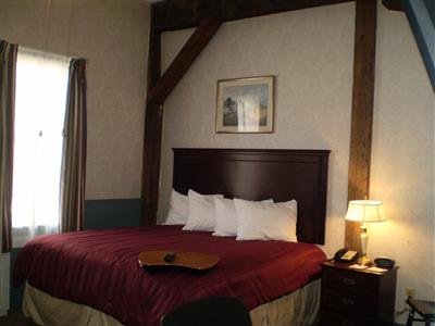Heritage Inn - New Milford, CT