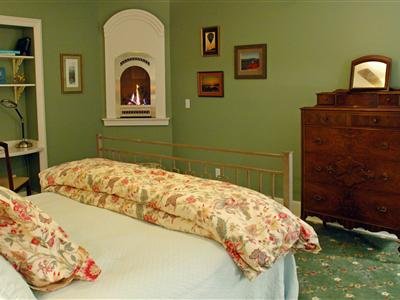 Grape Arbor Bed & Breakfast - North East, PA